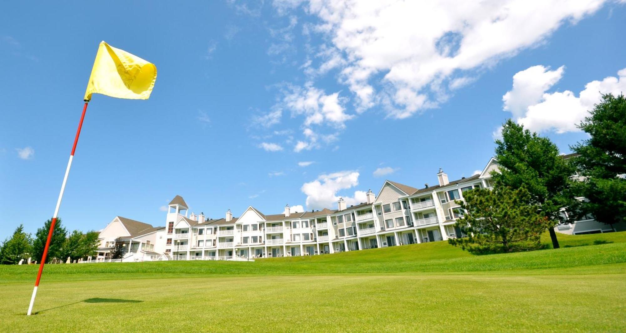 Manoir Des Sables Hotel & Golf Magog Eksteriør bilde