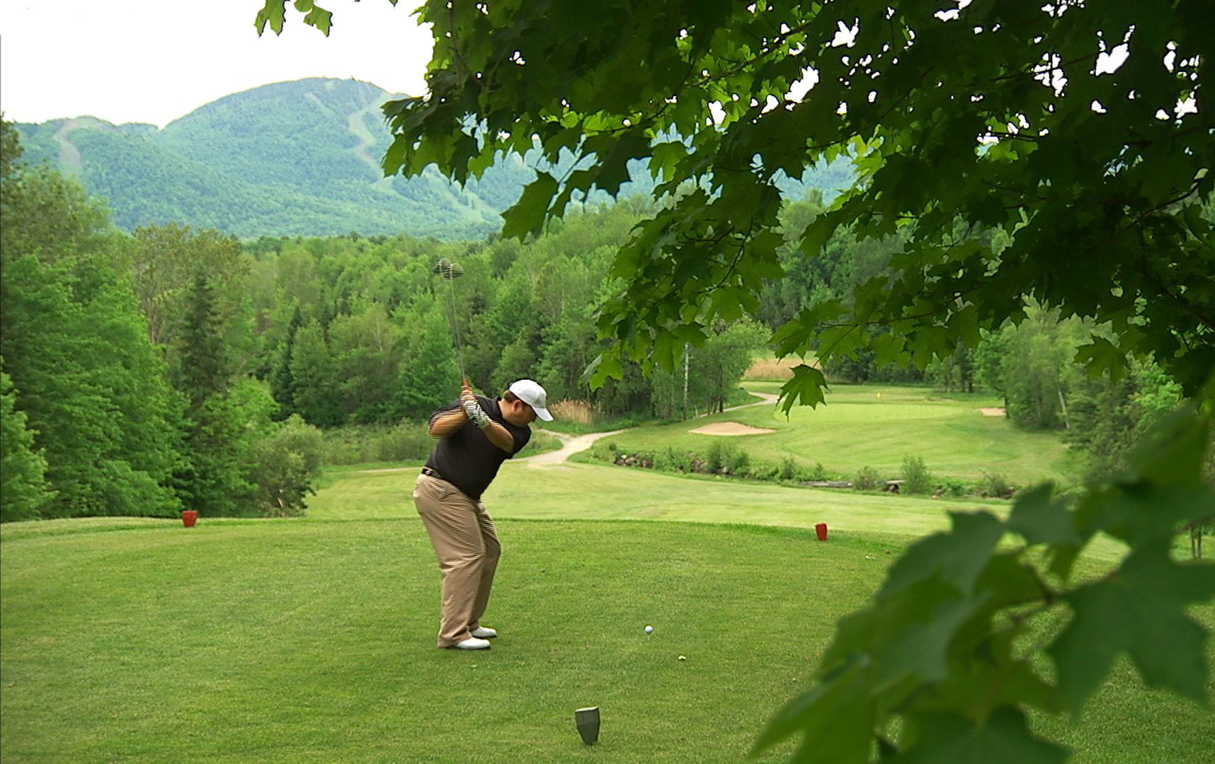 Manoir Des Sables Hotel & Golf Magog Eksteriør bilde