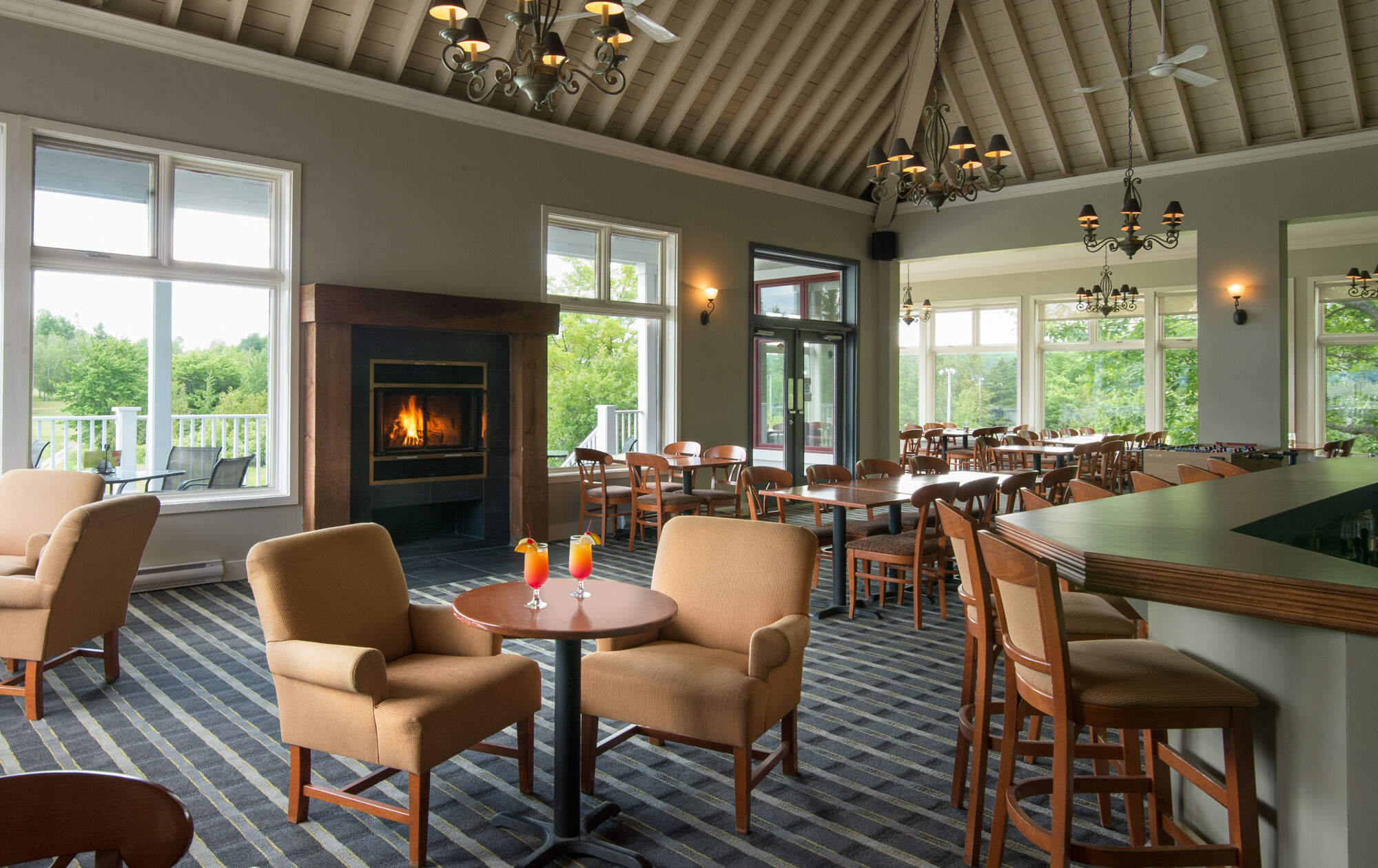 Manoir Des Sables Hotel & Golf Magog Eksteriør bilde